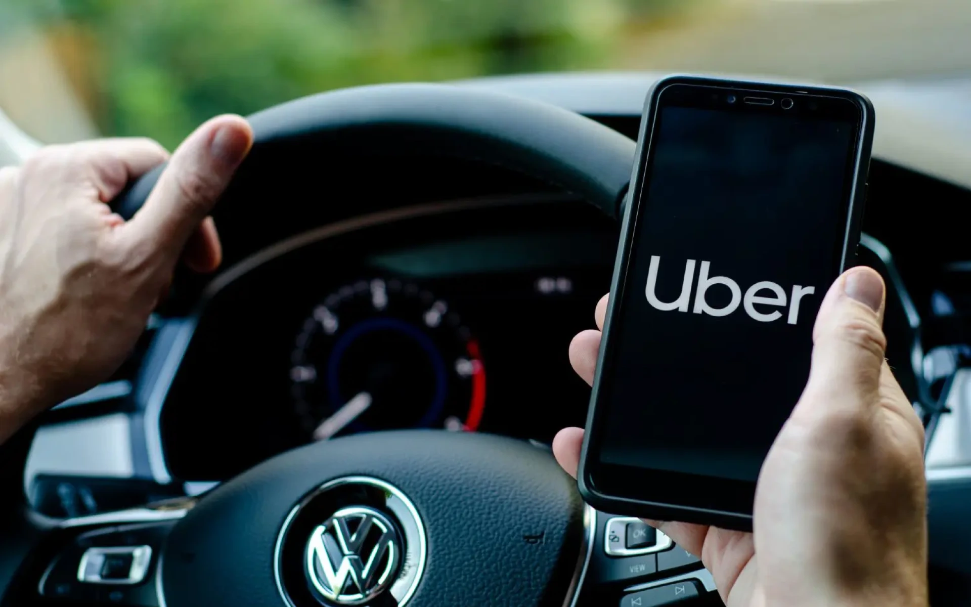 Заработок на Uber в Польше: Сколько можно заработать в Убер